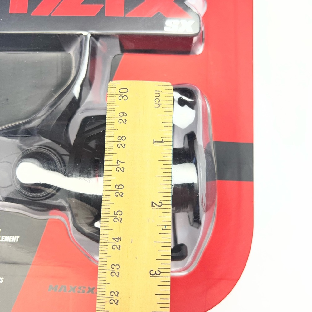 Abu Garcia Max SX Spinning Fishing Reel 3000 Size Reel Fishing Gear 7 Bearing - Picture 6 of 15